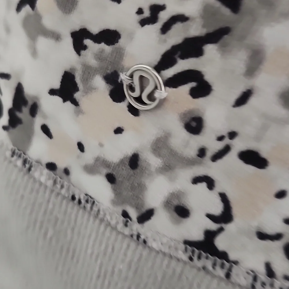 Lululemon Athletica Silver/Gray Asana Jacket - Picture 13 of 15